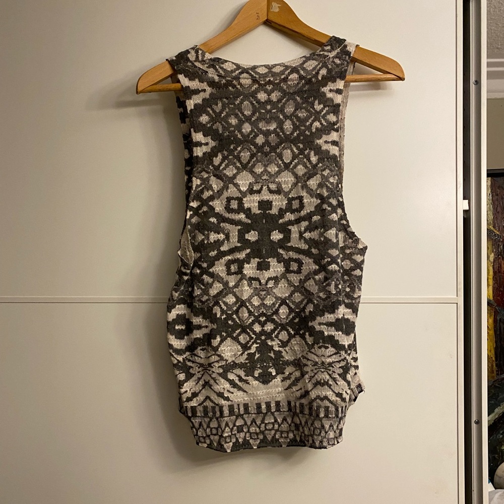 Aztec top - Picture 4 of 6